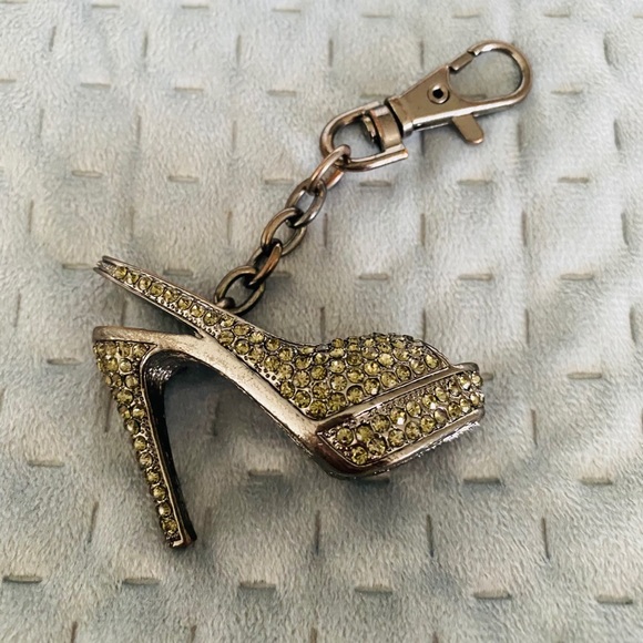 Bebe keychain for the shoe lover - Picture 4 of 4